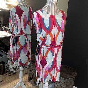 🛑 1 hour sale. NWT. Marciano, Medium, Multicolor Midi Silk Dress, STUNNING